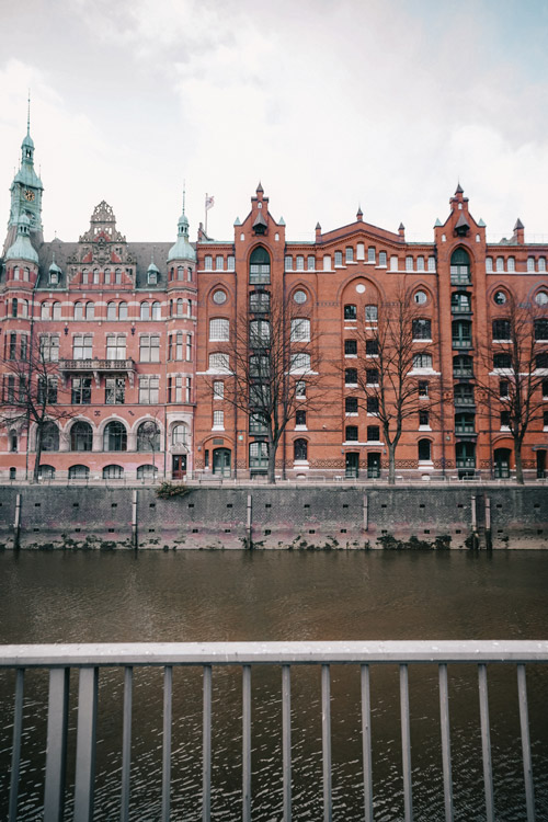 Hamburg gezi rehberi ve Hamburg gezilecek yerler